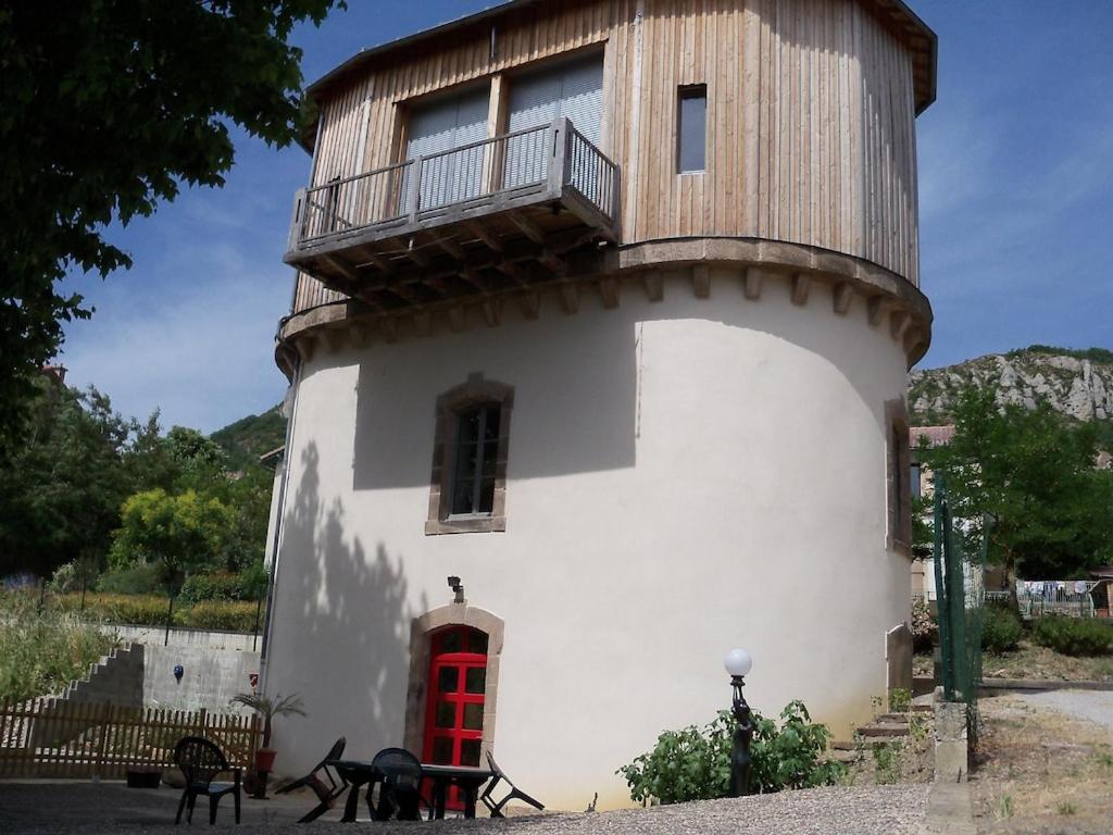 Chateau D'Eau Logement Insolite Tournemire  Экстерьер фото